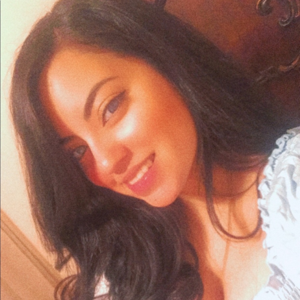 Meet your Posher, Fabiola